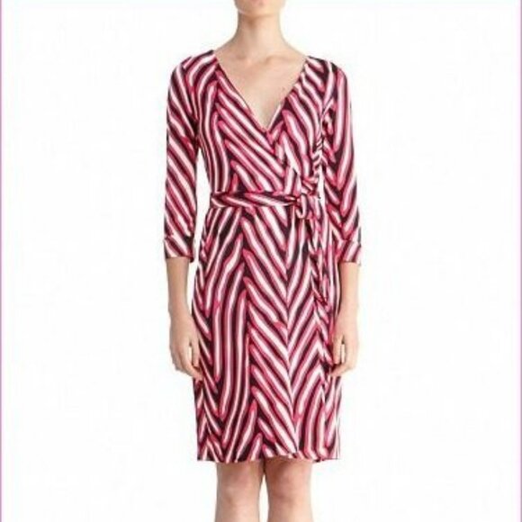 Diane Von Furstenberg size 8 VINTAGE wrap dress black/white/Pink - Picture 1 of 9